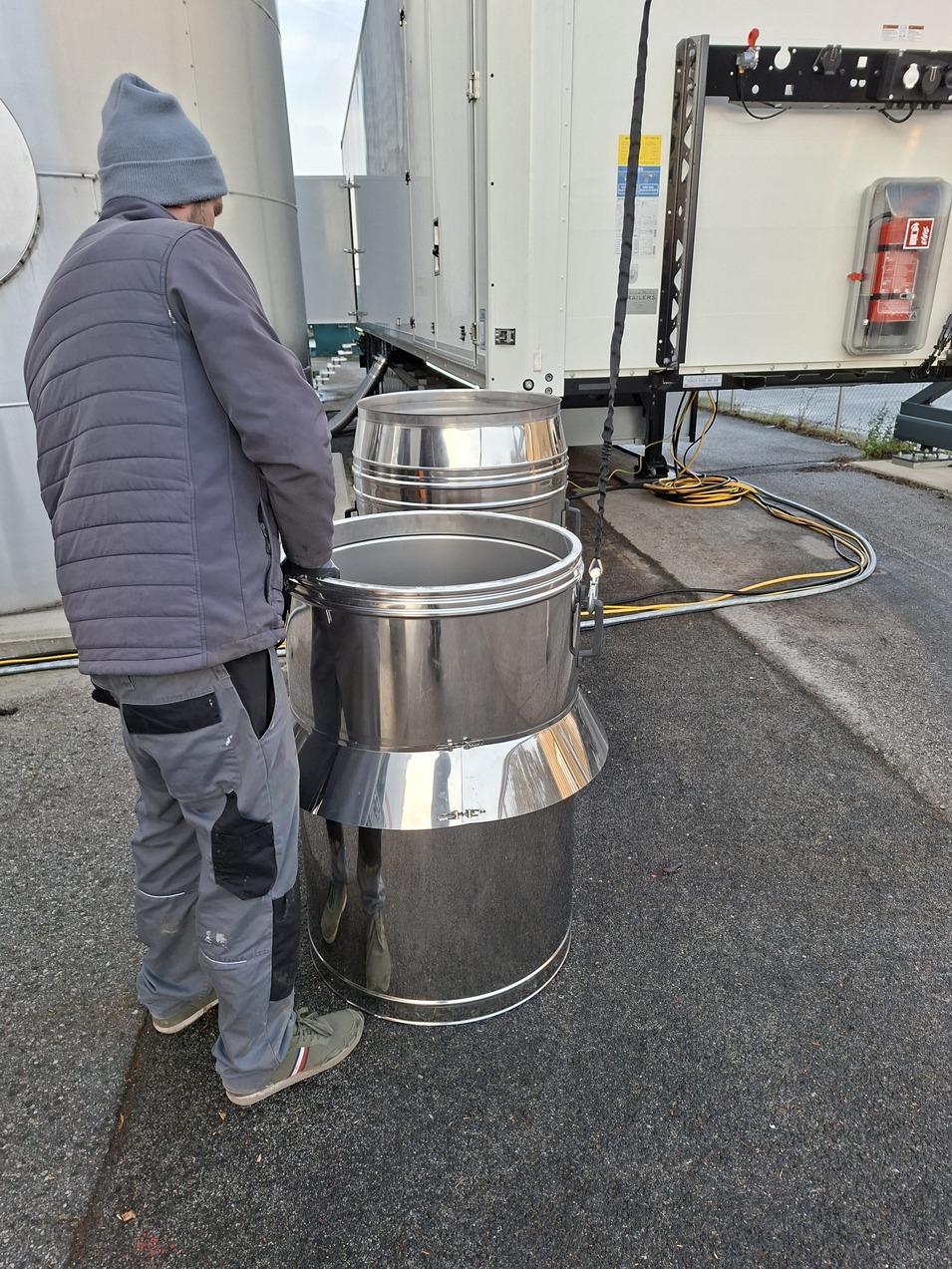 Fotos vom Aufbau der Mobilen Heizanlage