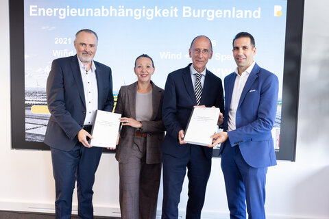 Landeshauptmann Hans Peter Doskozil, Markt- und Meinungsforscherin Christina Matzka, Univ. Prof. Dr. Peter Filzmaier und CEO Burgenland Energie Stephan Sharma (v.l.).