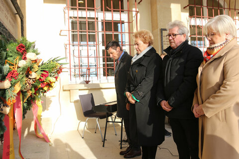 Walter Pronai von der ÖVP-Kameradschaft der politisch Verfolgten und Bekenner für Österreich, Susanne Steiger-Moser, Landesvorsitzende des Bundes der Sozialdemokratischen FreiheitskämpferInnen, Opfer des Faschismus und aktiver AntifaschistInnen.