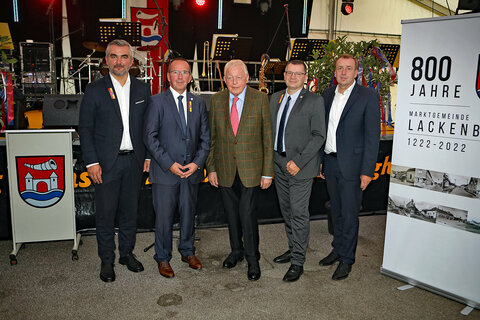 Landesrat Mag. Heinrich Dorner, Bürgermeister Christian Weninger, Bundeskanzler außer Dienst, Dr. Franz Vranitzky, Vizebürgermeister Norbert Cserinko und Nationalrat Mag. Christian Drobits (v.l.).