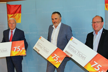 „Comeback-Programm“ für den burgenländischen Tourismus: Aufsichtsratsvorsitzender Dir. KR Gerhard Gucher, Burgenland Tourismus, Landeshauptmann Hans Peter Doskozil und Präsident Andreas Liegenfeld, Burgenländischer Weinbauverband, präsentierten eine Unterstützungsaktion für den Urlaub daheim