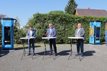 VBB-Geschäftsführer Johannes Jandrisevits, Verkehrslandesrat Heinrich Dorner und VBB-Geschäftsführer Wolfgang Werderits.