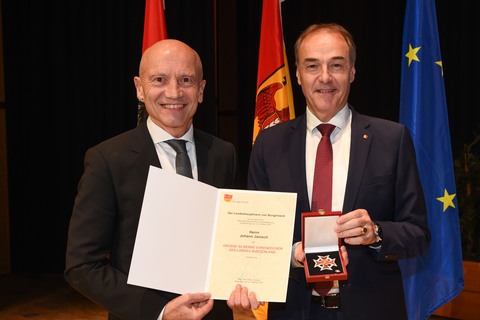 Johann Janisch erhielt das Große Silberne Ehrenzeichen