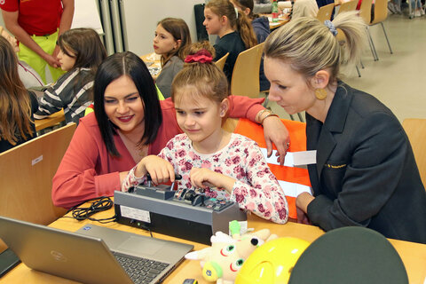 MIni Girls Day 2023 mit Landeshauptmann Stellvertreterin Astrid Eisenkopf