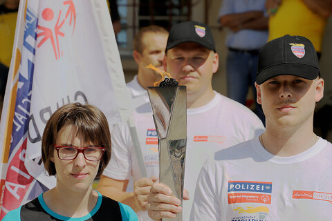 Das Special Olympics Feuer wurde von zwei Sportlern nach Eisenstadt gebracht.