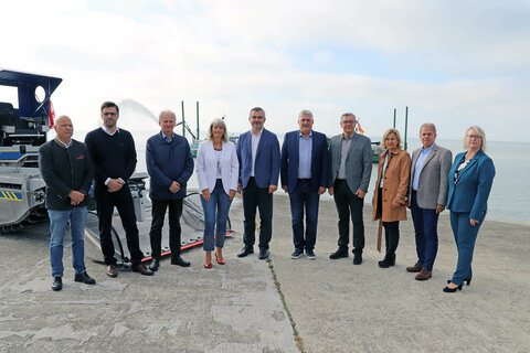 Landesrat Heinrich DorneBauprogramm Schlamm- und Schilfmanagement mit dem Bürgermeisterinnen der Seegemeinden