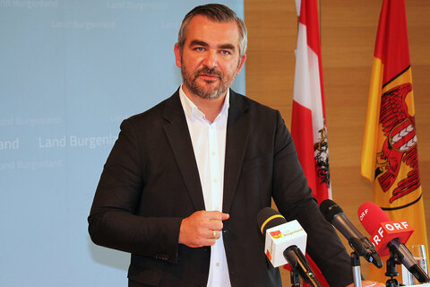 Landesrat Mag. Heinrich Dorner präsentierte mit der Wohnbauförderungs-Richtlinie für 2021 neue Impulse für leistbares Wohnen.