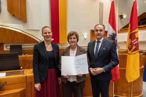 (v.l.) Landeshauptmann-Stellvertreterin Anja Haider-Wallner, Medizinalrätin Dr.in Gabriele Rother, Landesrat Leonhard Schneemann.