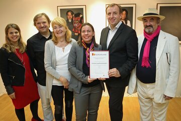 Mag. Claudia Priber (l.) und Nationalrat Christian Drobits (2.v.r.), Jürgen Hofer, Heidi Tschank, Christina Lag-Schröckenstein und Mag. Erich Novoszel (v.l.).