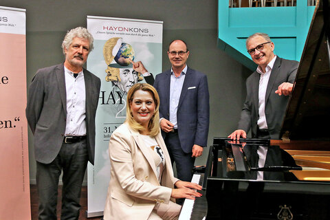 Bildungslandesrätin Daniela Winkler und Direktor Tibor Nemeth informierten gemeinsam mit Geschäftsführer Franz Steindl und FH-GF Georg Pehm über die Umwandlung des Joseph Haydn Konservatoriums in eine Privatuniversität