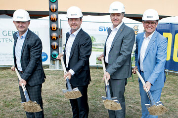 Bildtext Spatenstich SWARCO FUTURIT Neutal_1:
