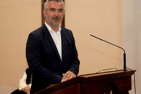 Feuerwehrreferent, Landesrat Mag. Heinrich Dorner bei seiner Ansprache in der Pfarrkirche.