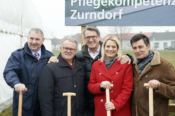 ASBÖ-Bundesgeschäftsführer Reinhard Hundsmüller, LH a.D. Hans Niessl, OSG-Obmann Dr. Alfred Kollar, Landesrätin Mag.a (FH) Daniela Winkler und Soziallandesrat Christian Illedits