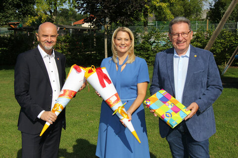 Bildungsdirektor Mag. Heinz Josef Zitz, Bildungslandesrätin Mag.a (FH) Daniela Winkler und Bürgermeister Ing. Gerhard Zapf