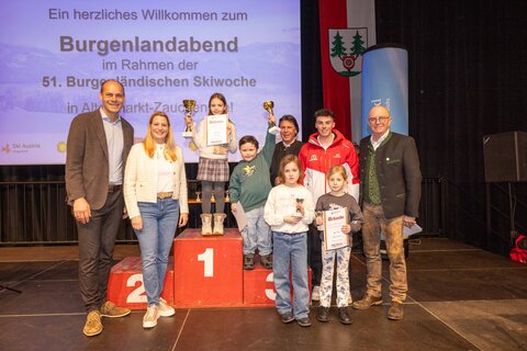 Bei der Siegerehrung im Rahmend es Burgenland-Abend standen die Jüngsten im Mittelpunkt