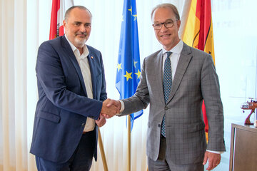 LH Hans Peter Doskozil empfing den Botschafter der Niederlande, S.E. Peter Potman, zum Besuch in seinen Amtsräumen