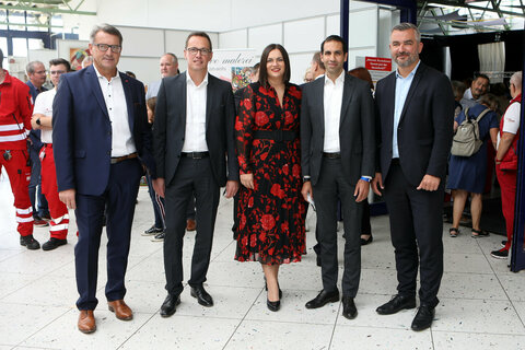 OSG-Direktor Dr. Alfred Kollar, Mag. Reinhard Czerny, MBA, Finanzvorstand, CFO (Energie Burgenland), Landeshauptmann-Stv.in Mag.a Astrid Eisenkopf, Mag. Dr. Stephan Sharma, Vorsitzender des Vorstands, CEO (Energie Burgenland) und Landesrat Mag. Heinrich Dorner