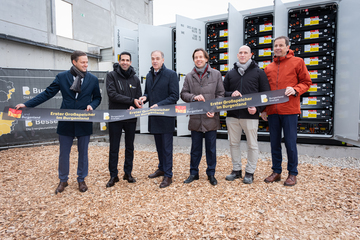 Geschäftsführer BE Energy Michael Weixelbraun. CEO Burgenland Energie Stephan Sharma, Landesrat Dr. Leonhard Schneemann, Geschäftsführer BE Energy Tomasz Nowosielski, BE Energy Alexander Pfnier, Geschäftsführer BE Trading GmbH Johannes Paeck (v.l.).