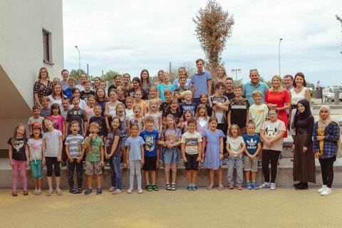 Landesrätin Mag. (FH) Daniela Winkler besuchte das Lern- & Feriencamp in Oberwart.