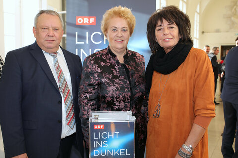 Landtagspräsidentin Verena Dunst lud gemeinsam mit dem 2. Landtagspräsident Rudolf Strommer und der 3. Landtagspräsidentin Ilse Benkö zur Spendenaktion zugunsten von Licht ins Dunkel