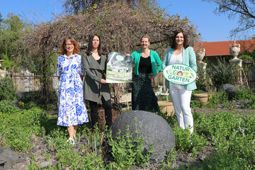 LH-Stv.in Astrid Eisenkopf und „Natur im Garten Burgenland“ laden zu den „Burgenländischen Naturgartentagen“ am 21. und 22. Mai 2022. V.l.: Katharina Leitgeb, Sabine Kroyer, Judith Tscheppe, alle „Natur im Garten Burgenland“, LH-Stv. Astrid Eisenkopf