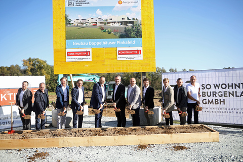 Landeshauptmann Hans Peter Doskozil, Bürgermeister LAbg. Kurt Maczek, Gerald Goger (Geschäftsführer LIB) und Baulandesrat Heinrich Dorner mit Verantwortlichen der ausführenden Firmen.