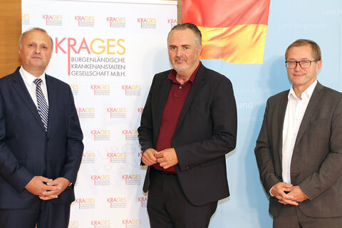 LH Hans Peter Doskozil und Hans Peter Rucker mit dem designierten KRAGES-Geschäftsführer Hubert Eisl