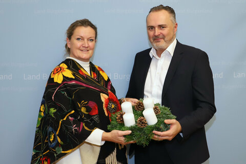 ÖJAB-Geschäftsführerin Dr.in Monika Schüssler und Landeshauptmann Hans Peter Doskozil