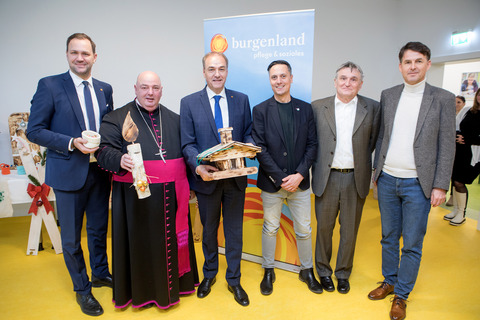 Soziale Dienste Burgenland-Geschäftsführer Dr. Johannes Zsifkovits, Kanonikus Pfarrer Franz Brei, Soziallandesrat Dr. Leonhard Schneemann, Generalsekretär-Stellvertreter Mario Zagler mit seinem Generalsekretär Walter Paulhart (beide Rettet das Kind Österreich) und Jennersdorfs Bezirkshauptmann Mag. Harald Dunkl (v.l.).