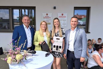 Bürgermeister Andreas Rotpuller, Bildungslandesrätin Daniela Winkler, Carolina Frank (Leiterin der Einrichtung), Vizebürgermeister LAbg. Robert Hergovich.