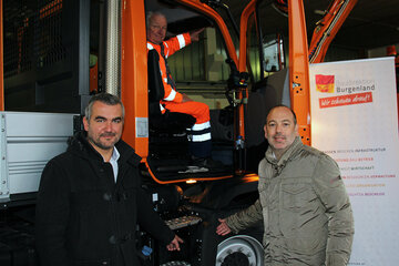 Landesrat Heinrich Dorner und Baudirektor DI (FH) Wolfgang Heckenast: Neufahrzeuge der Landesstraßenverwaltung nur mehr mit Abbiegeassistenten