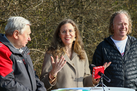 Landeshauptmann-Stellvertreterin Anja Haider-Wallner, Hermann Frühstück, Landesleiter der burgenländischen Naturschutzorgane und Landesumweltanwalt DI. Dr. Michael Graf stellten Details der Neophyten-Offensive 2026 im Burgenland vor