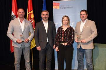 portlandesrat Heinrich Dorner mit Kickbox-Weltmeister David Dvornikovich (Weltmeister Lightcontact +94 kg, Vizeweltmeister Kick Light +94 kg, dreifacher Österreichischer Staatsmeister), Weltmeisterin Claudia Loos (Judo, Klasse F4 (Frauen 45 - 49 Jahre) -78 kg) und dem dreifachen Europameister im Sportschießen Gerald Reiter