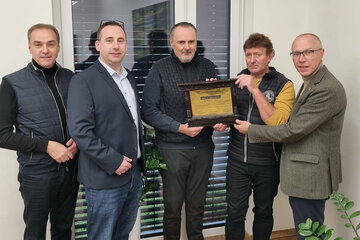 (v.l.n.r.) Landesrat Dr. Leonhard Schneemann, Naturfreunde Litzelsdorf Sektionsobmann Thomas Hochwarter, Landeshauptmann Mag. Hans Peter Doskozil, Hans Goger, Vorsitzender der Naturfreunde Burgenland Thomas Lehner