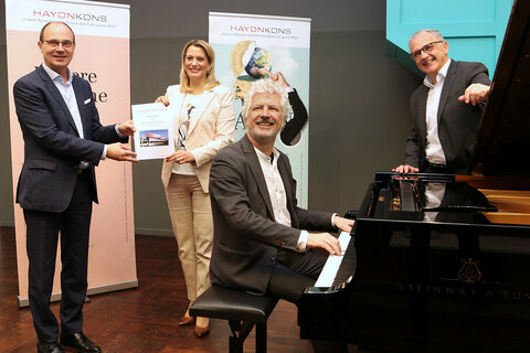GF Franz Steindl, LRin Daniela Winkler, Dir. Tibor Nemeth, FH-GF Georg Pehm