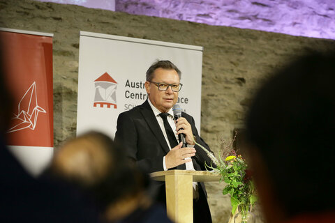 Norbert Darabos, Präsident des Austrian Centre for Peace, bei seinen Begrüßungsworten