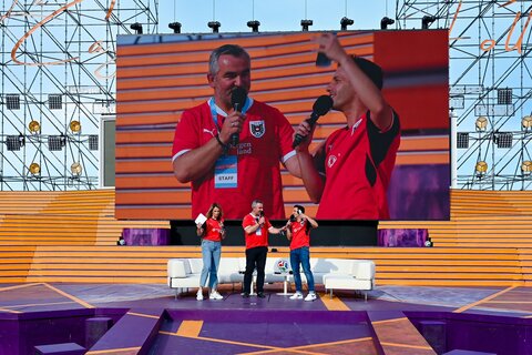 Im Gespräch:  Moderatorin Sissy Gamauf, Sportlandesrat und begeisterter Fußballfan Heinrich Dorner sowie Moderator und Krone-Online-Sportchef Michael Fally (v.l.).