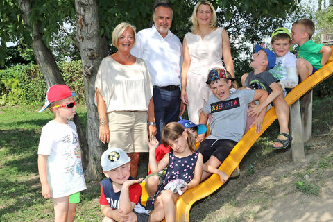 Landeshauptmann Hans Peter Doskozil, Bildungslandesrätin Daniele Winkler und Bürgermeisterin Ingrid Salamon präsentierten in Mattersburg Details zum Gratiskindergarten