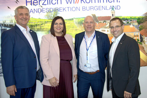onauversicherung-Landesdirektor Gerhard Schneebacher, Landeshauptmann-Stellvertreterin Mag.a Astrid Eisenkopf, Donauversicherung-Gewerbekoordinator Michael Quittenbaum und Wirtschaftskammerpräsident Andreas Wirth.