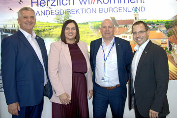onauversicherung-Landesdirektor Gerhard Schneebacher, Landeshauptmann-Stellvertreterin Mag.a Astrid Eisenkopf, Donauversicherung-Gewerbekoordinator Michael Quittenbaum und Wirtschaftskammerpräsident Andreas Wirth.