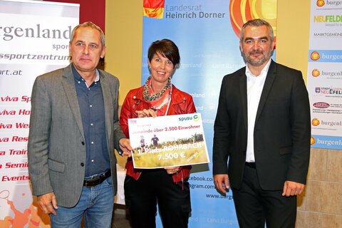 Siegerehrung spusu gemeindechallenge mit Landesrat heinrich Dorner