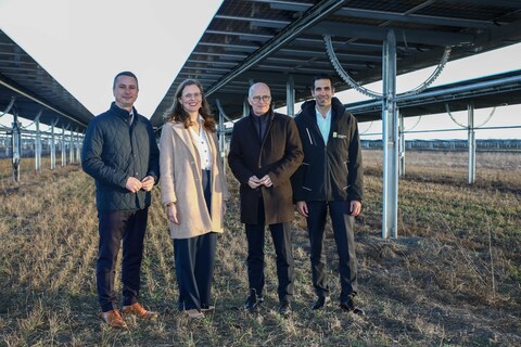 Regierungskoordinator LAbg. Robert Hergovich, Landeshauptmann-Stellvertreterin Anja Haider-Wallner und Hamburgs Bürgermeister Dr. Peter Tschentscher mit CEO Burgenland Energie Dr. Stephan Sharma