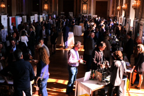 Symbolfoto Video Wein Burgenland Präsentation in Wien