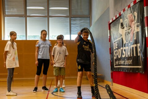 Bildungslandesrätin Mag.a (FH) Daniela Winkler eröffnete die Lern- und Feriencamps 2023.