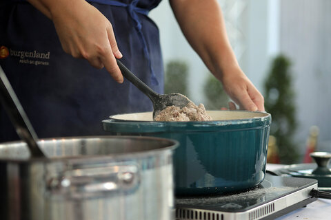 Imagebild vom Sterz-Kochen auf Schloss Tabor.