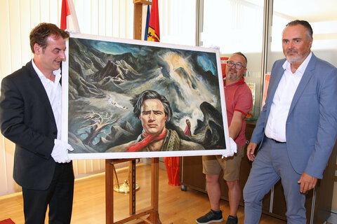 Landeshauptmann Hans Peter Doskozil nahm das Gemälde am Montag offiziell mit Gert Polster in Empfang