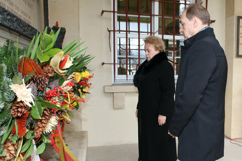 Kranzniederlegung Gedenken an Opfer des Krieges und des Faschismus