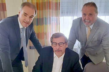 Landesrat Dr. Leonhard Schneemann, Pensionisten-Ombudsmann Otto Kropf und Oberwarts Bezirkshauptmann WHR Mag. Peter Bubik.