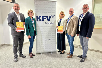 LR_Dorner_Verkehr_Guessing_01: Verkehrslandesrat Heinrich Dorner, Christine Zopf-Renner, Leiterin Mobilitätszentrale Burgenland, Sabine Kaulich, KFV, Holger Bierbaum, Hauptreferatsleiter Verkehr im Amt der Bgld. Landesregierung und Christoph Feymann vom Kuratorium für Verkehrssicherheit.