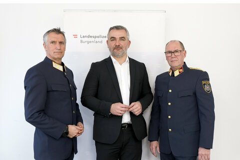 Landespolizeidirektor Mag. Martin Huber, Verkehrslandesrat Mag. Heinrich Dorner und Oberst Andreas Stipsits, Leiter der Landesverkehrsabteilung